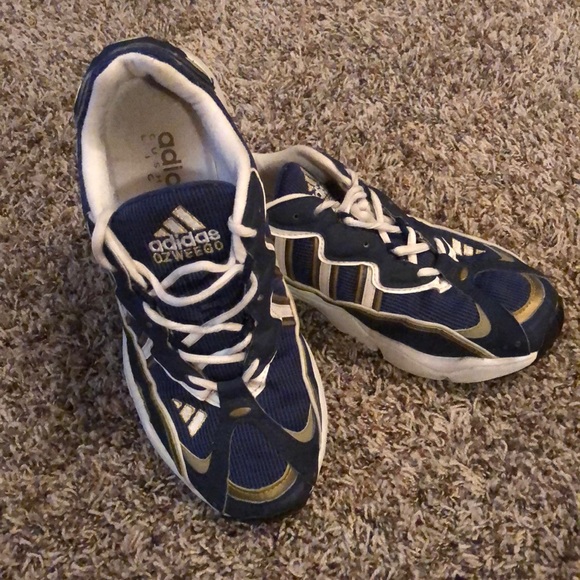 le adidas ozweego scarpe vintage poshmark le adidas ozweego scarpe vintage poshmark